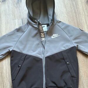 Nike Gray and Black Jacket Size 7 Boys